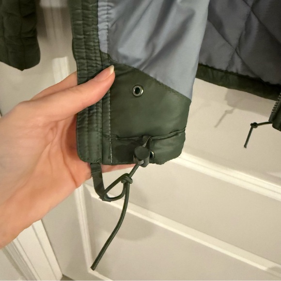 The North Face Women’s ThermoBall Eco Jacket-Green - Picture 6 of 11